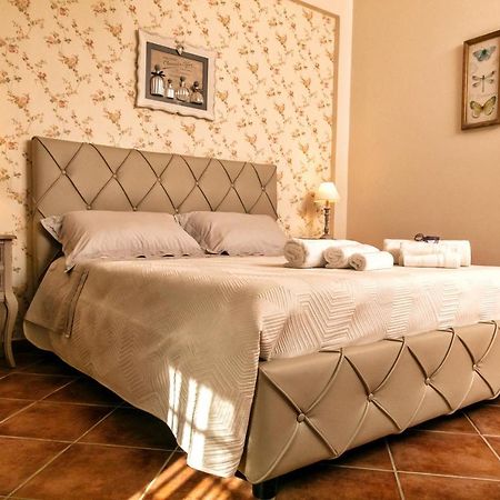 Il Mandorlo Fiorito bed&breakfast Ogliastro Cilento Esterno foto